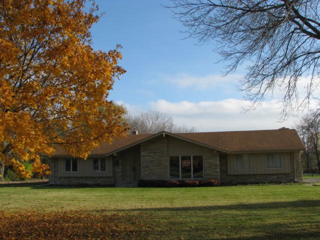 10042 N Brookdale Dr., Mequon, WI 53092