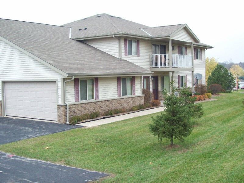 1115 Schmidt Rd. #4, West Bend, WI 53090