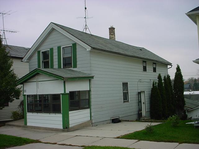 11 W Main, Plymouth, WI 53073