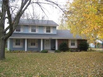 2330 S Ronke Ln, New Berlin, WI 53151