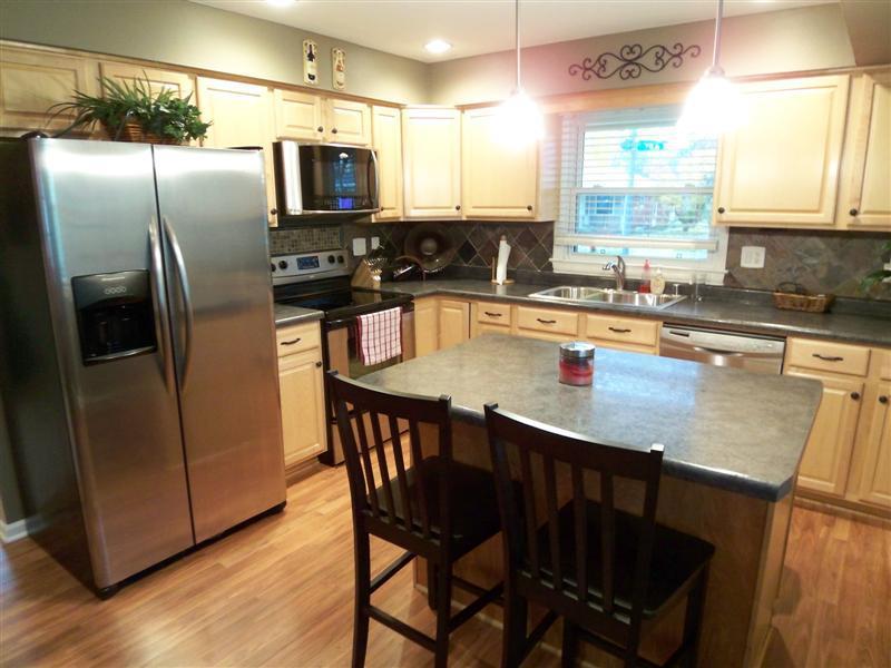 3179 S 98th St., Milwaukee, WI 53227