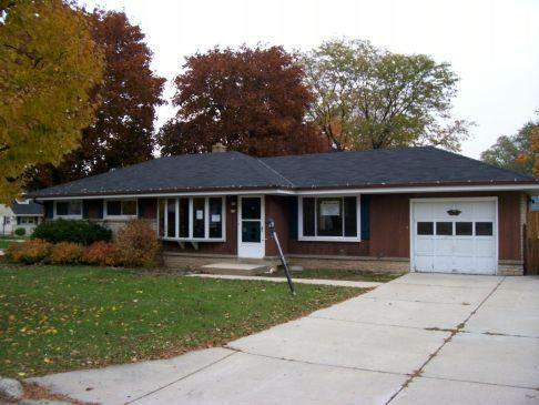 436 N 111th St., Wauwatosa, WI 53226