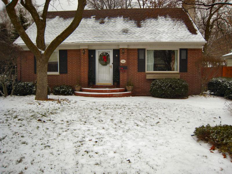 530 N 104th St, Wauwatosa, WI 53226