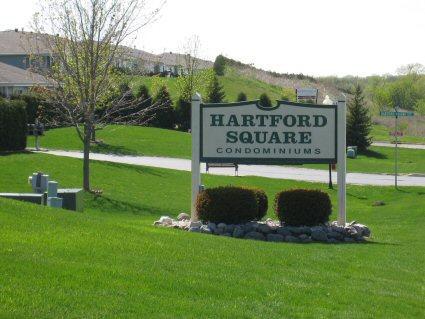 463 Hartford Sq., Hartford, WI 53027