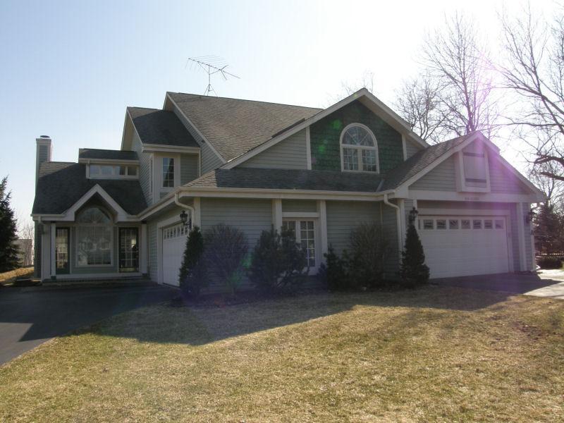 N30W23499 Greenfield Ct. #2, Pewaukee, WI 53072