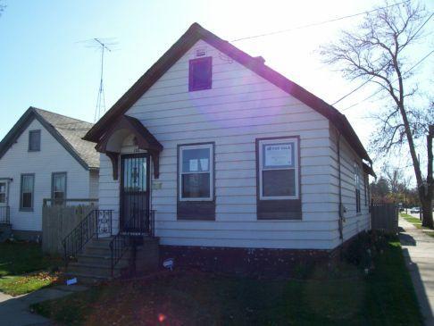 1311 Rapids Dr, Racine, WI 53404