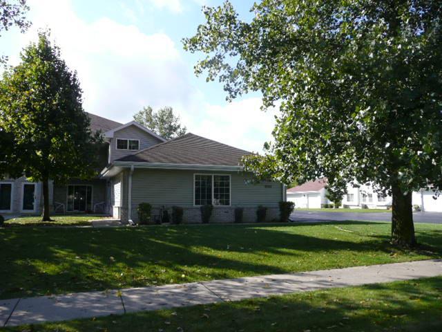 6155 S Creekside Dr. #6, Cudahy, WI 53110