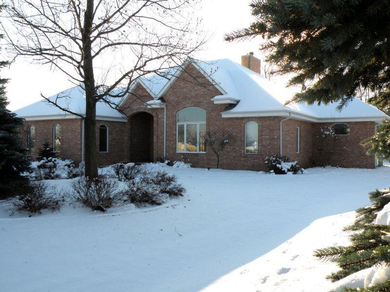 12355 W Morgan Oak Dr., Greenfield, WI 53228