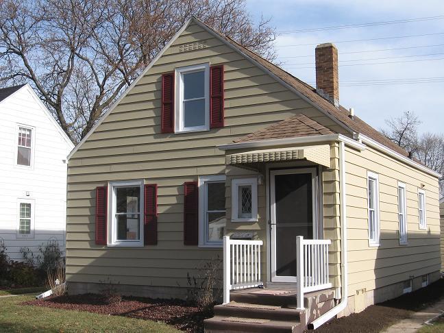 7115 33rd Ave, Kenosha, WI 53142