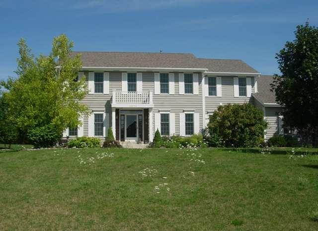 12570 W Lakeland Dr., New Berlin, WI 53151