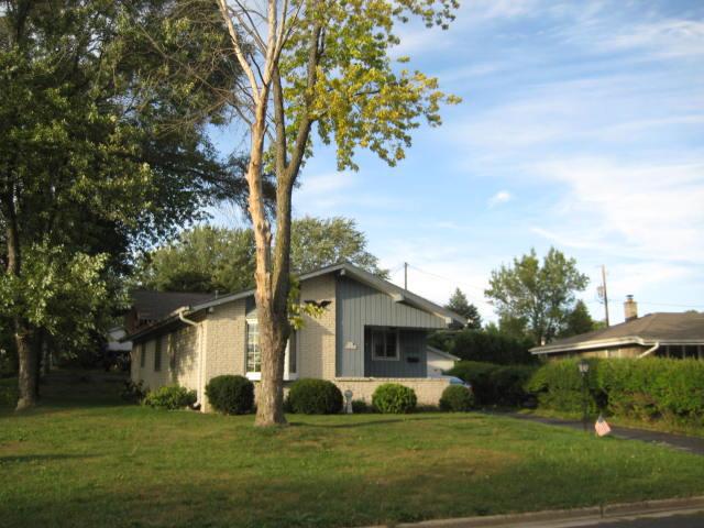 18284 W Lawrence, Menomonee Falls, WI 53051