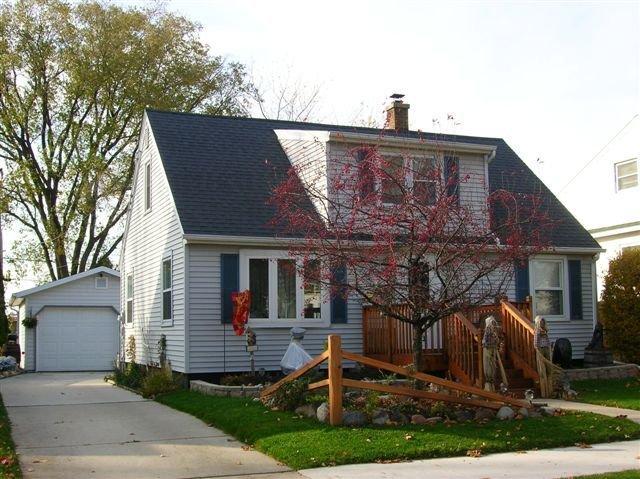 2404 S 17th St, Sheboygan, WI 53081