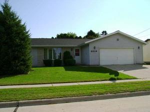 2219 S 12th St., Manitowoc, WI 54220