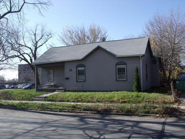 744 Grand Ave., Racine, WI 53403