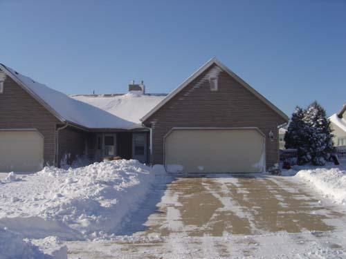 613 Ellys Way, Slinger, WI 53086