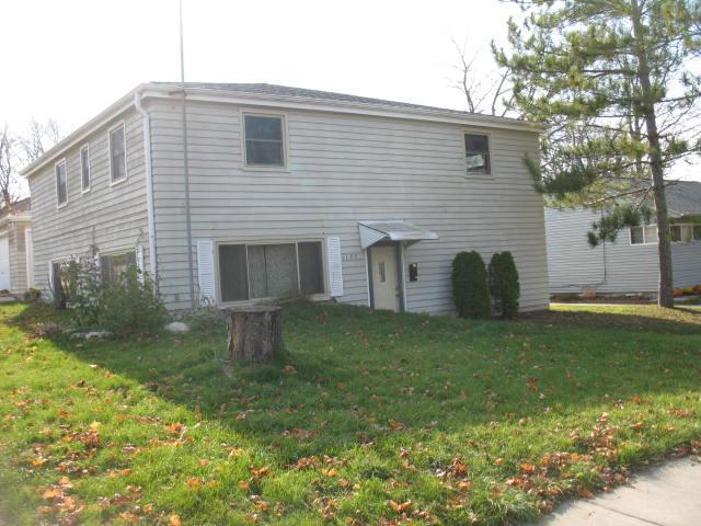 1137 Gertrude, Waukesha, WI 53186