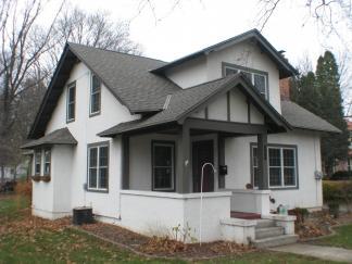 416 E Capitol Dr., Hartland, WI 53029