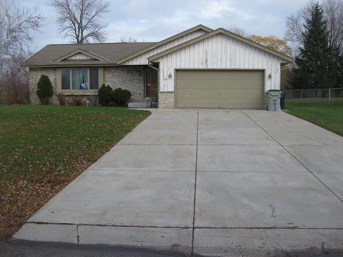 6172 N 114th St., Milwaukee, WI 53225