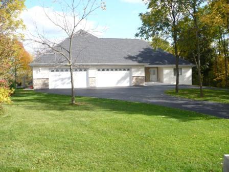 W220S7540 Sunrise Cir., Vernon, WI 53150