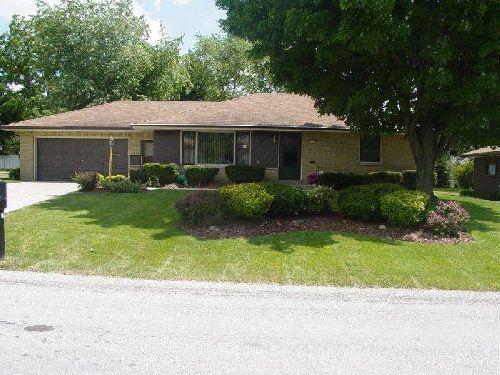 7901 W Allerton Ave., Greenfield, WI 53220