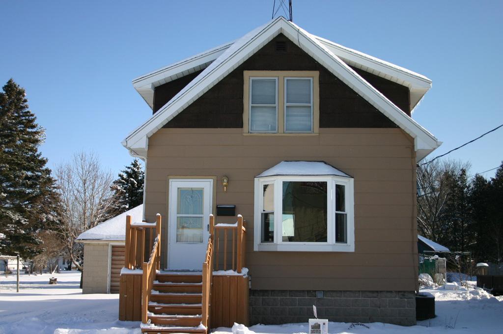 1419 Glenwood St., Two Rivers, WI 54241