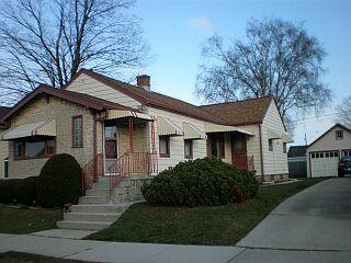933 S 24th St., Manitowoc, WI 54220