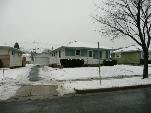 6421 S 17th St, Milwaukee, WI 53221