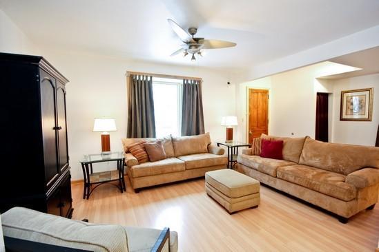 8344 W Gridley Ave, Wauwatosa, WI 53213