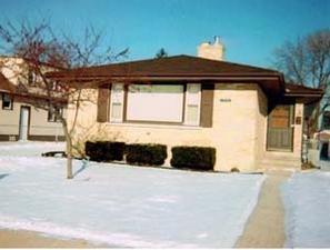 1716 28th St, Kenosha, WI 53142