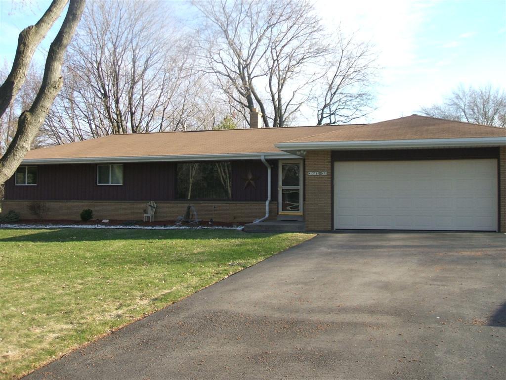N70W13781 Brentwood Dr, Menomonee Falls, WI 53051