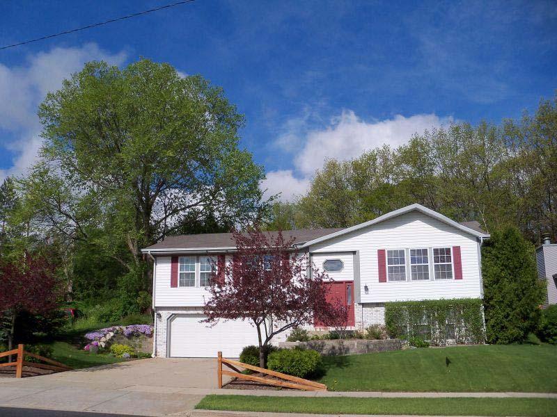 1126 Green Tree Rd, West Bend, WI 53090