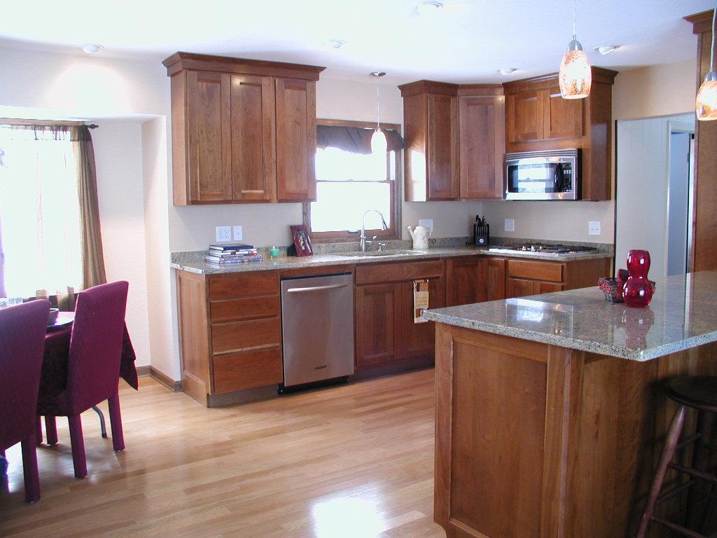 N88W17151 Elmwood Dr, Menomonee Falls, WI 53051