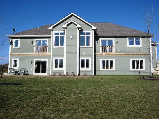 1547 Fox River Run, Mukwonago, WI 53149