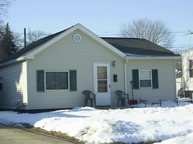 1922 Russet St, Racine, WI 53405