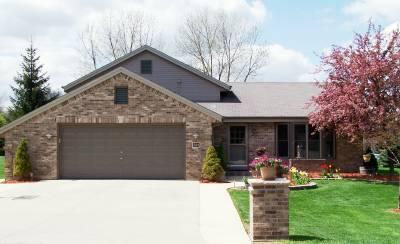 501 Highview Dr, Slinger, WI 53086