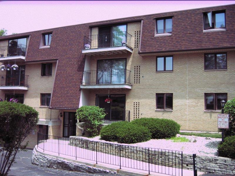 3239 S 58th St #110, Milwaukee, WI 53219