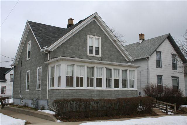 1024 Hagerer St, Racine, WI 53402