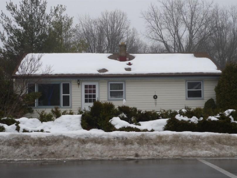 2232 Sunkist Ave., Waukesha, WI 53188