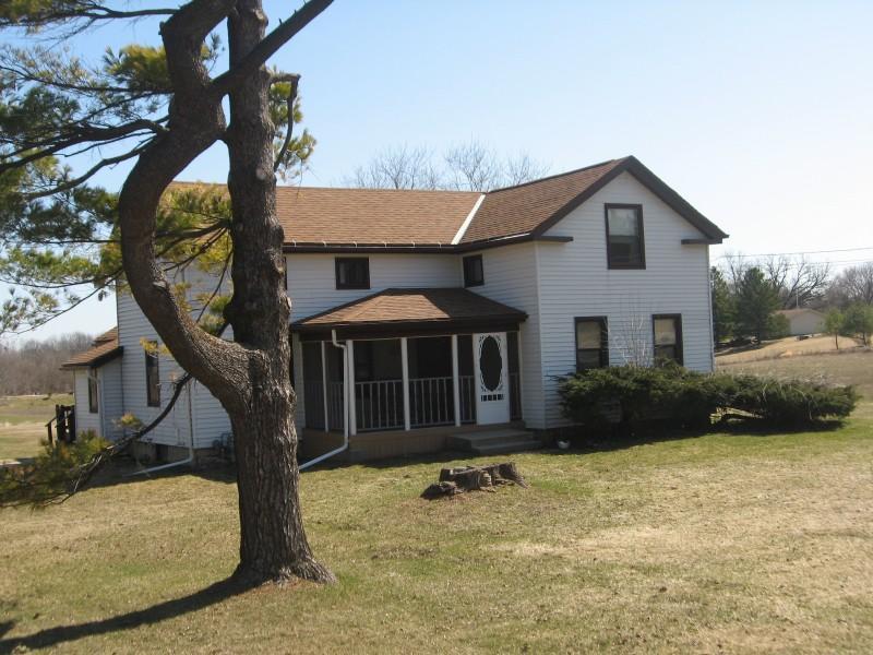 W249N8096 Hillside Rd, Lisbon, WI 53089