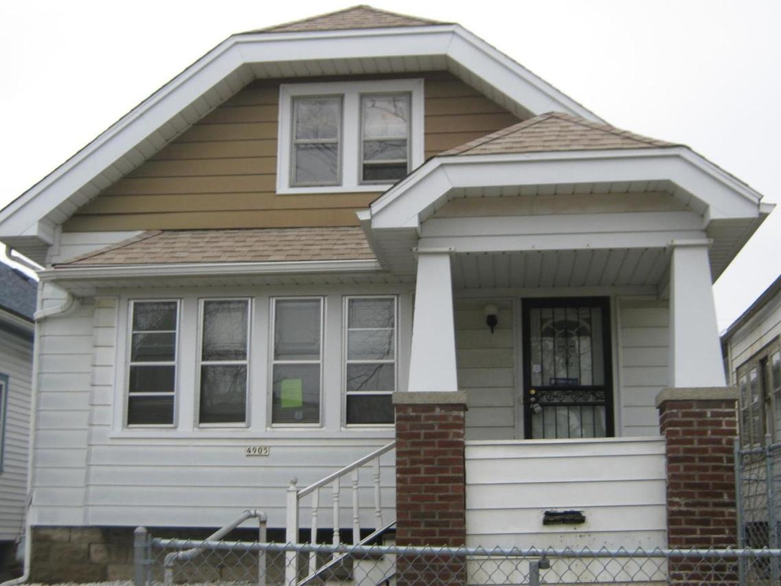 4905 N 37th St, Milwaukee, WI 53209