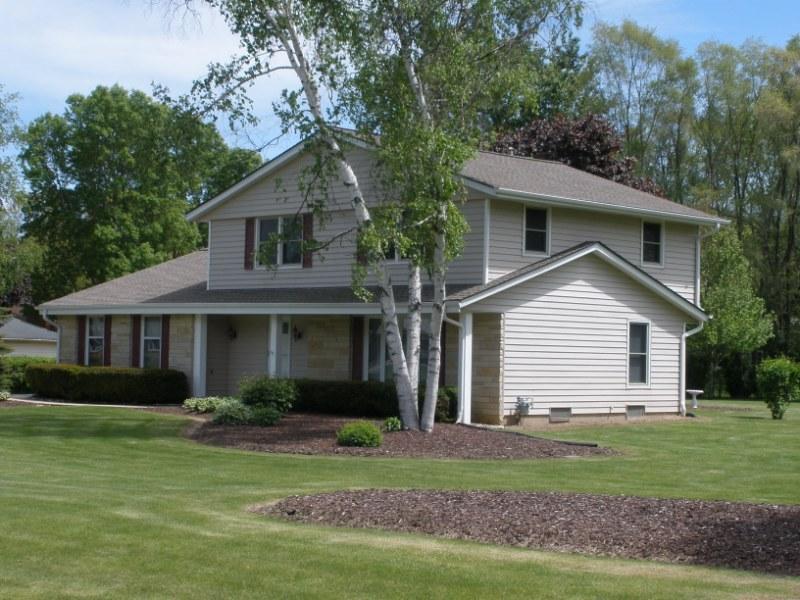 N66W26575 Lakeview Dr, Lisbon, WI 53089