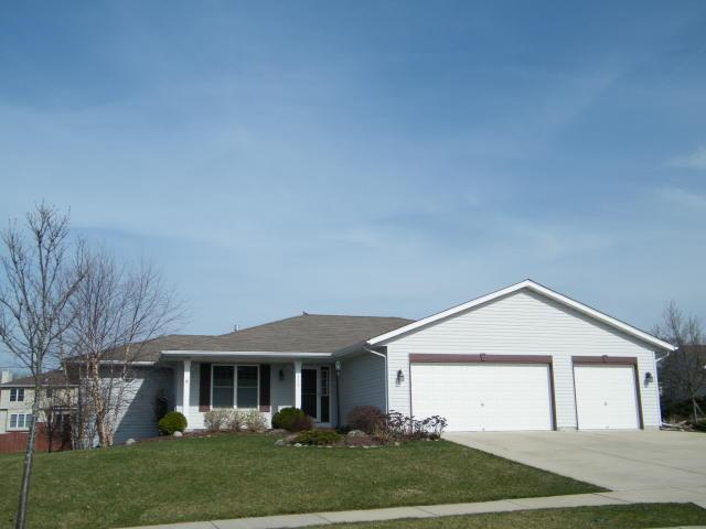 2309 Tamarack Ct, Waukesha, WI 53188