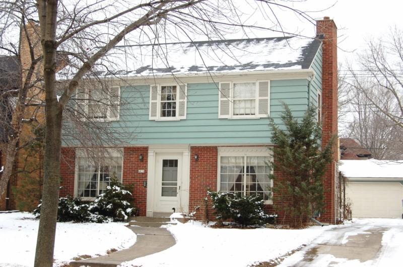 4830 N Ardmore Ave, Whitefish Bay, WI 53217