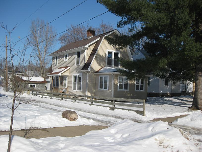 2125 Ferry, La Crosse, WI 54601