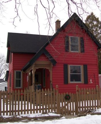 W59N363 Hilbert Ave., Cedarburg, WI 53012