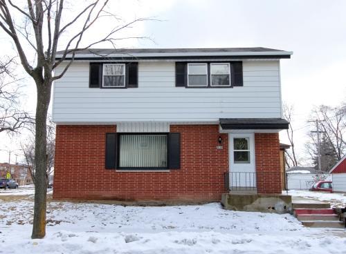 9109 W Swan Cir, Milwaukee, WI 53225