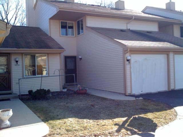 4656 S Woodland Dr., Greenfield, WI 53220