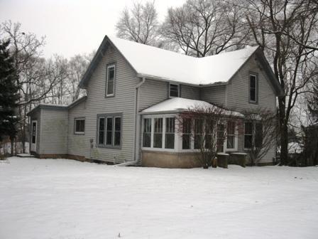 228 Elkhorn Rd., Eagle, WI 53119