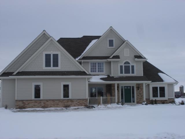 W277N8483 Marshall Ct, Lisbon, WI 53029