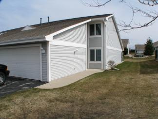310 Hartford Sq., Hartford, WI 53027